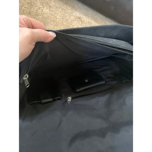 Wilson Leather Black Leather Briefcase  16W x 14H X 5 Shoulder Carry - Picture 11 of 12